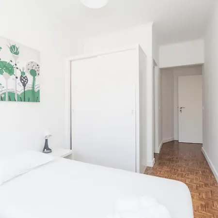 Houze_6 Flat In Campolide Near Parque Eduardo Vii דירה *